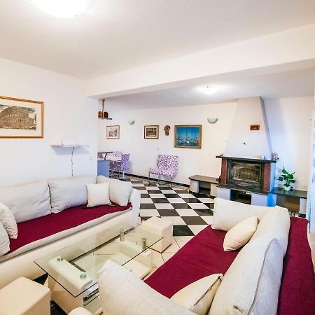Splendid Holiday Home In Jasenice Maslenica Extérieur photo
