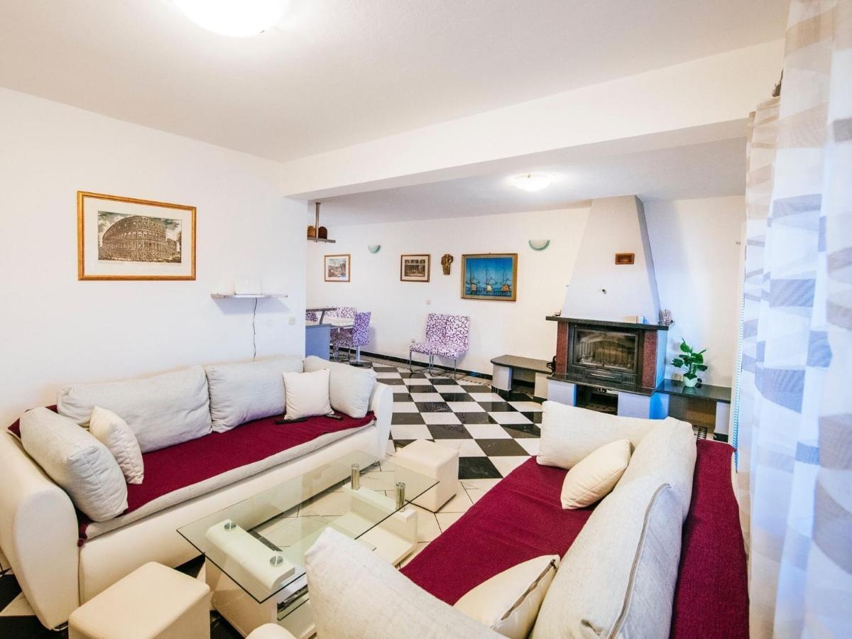 Splendid Holiday Home In Jasenice Maslenica Extérieur photo