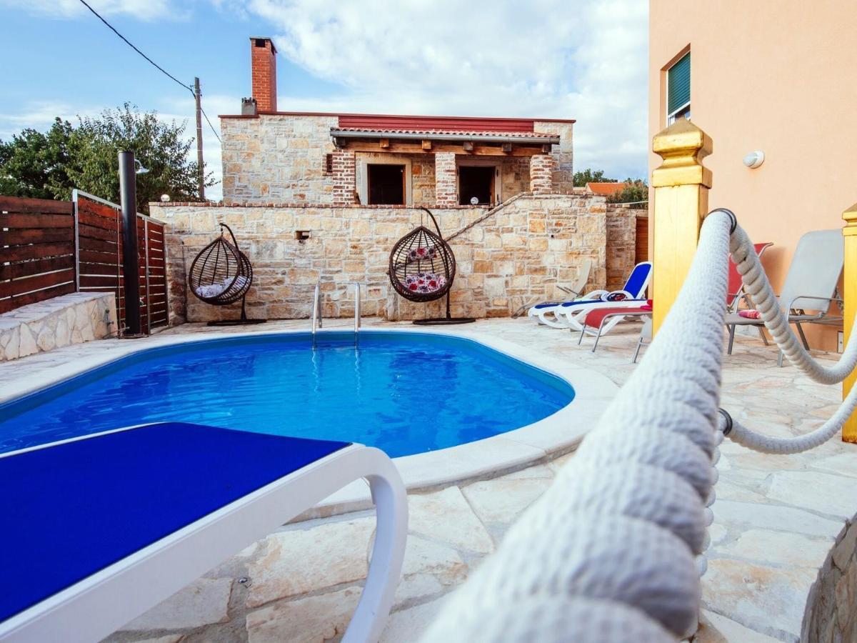 Splendid Holiday Home In Jasenice Maslenica Extérieur photo