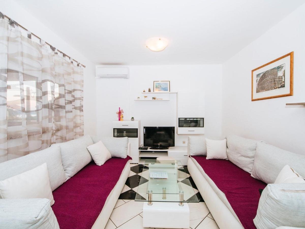 Splendid Holiday Home In Jasenice Maslenica Extérieur photo